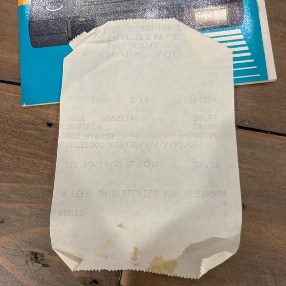 Vintage Kodak Ektralite 10 Camera with Built-In Electronic Flash - Picture 2 of 13